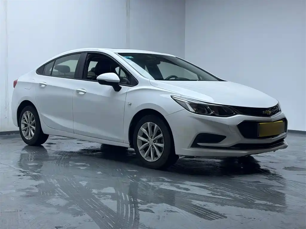 Chevrolet Cruze 2018 320 Automatic Pioneer Sunroof Edition фото 8