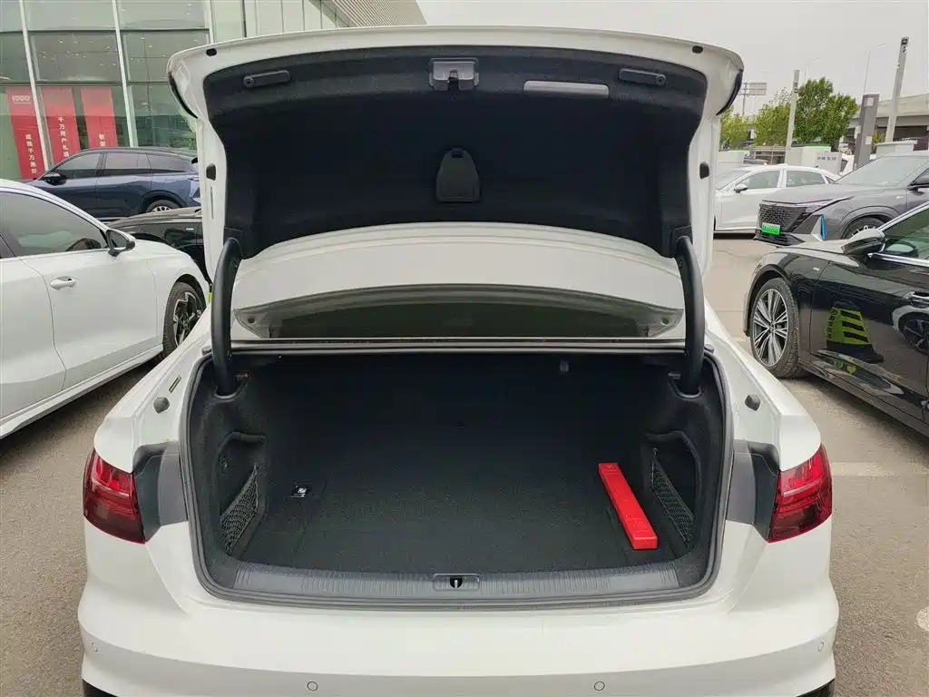 Audi A4L 2024 40 TFSI Luxury Dynamic фото 19