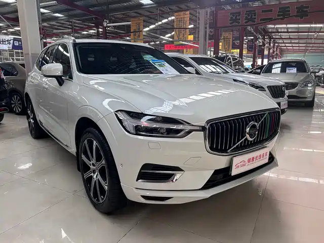 VOLVO XC60 PLUG IN HYBRID