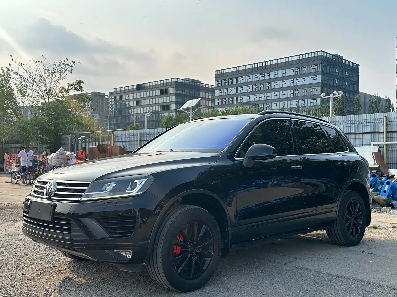 Фото 1 - Volkswagen Touareg