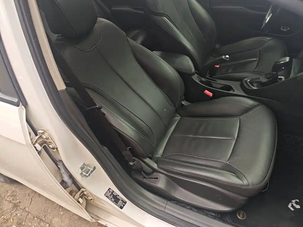 Фото 25 - Buick Excelle