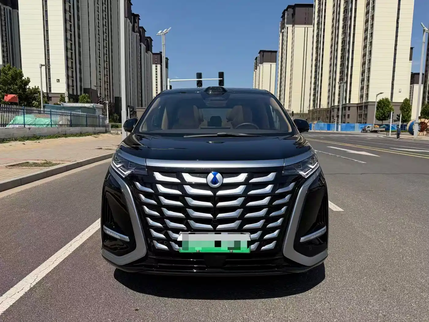 Denza D9 2025 DM-i Smart Drive Edition 1020 AWD Luxury фото 2