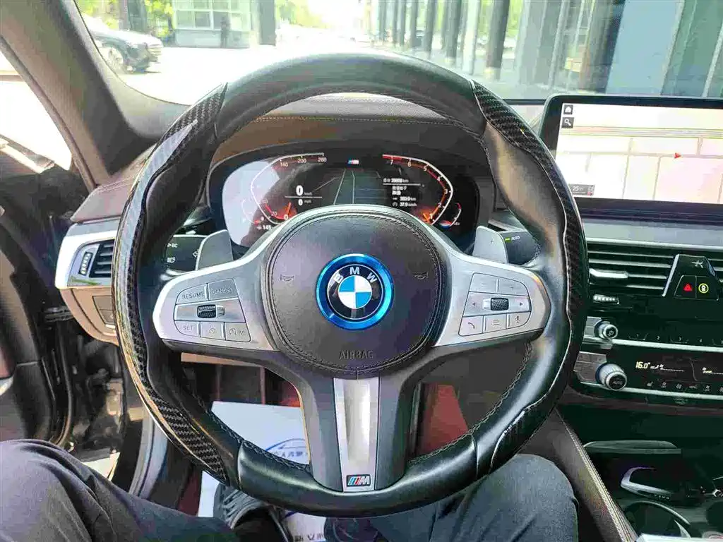 BMW 5 Series 2022 Model Second Facelift 530Li Leading M Sport Package фото 11