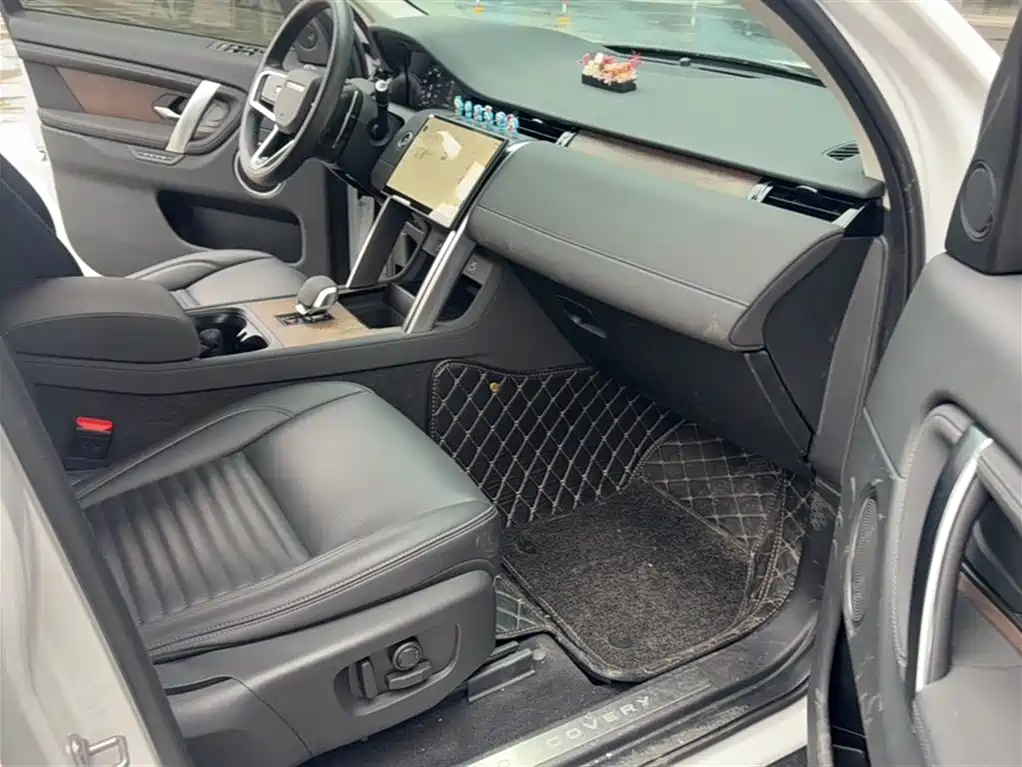 Land Rover Discovery Sport 2024 Performance Technology Edition фото 16