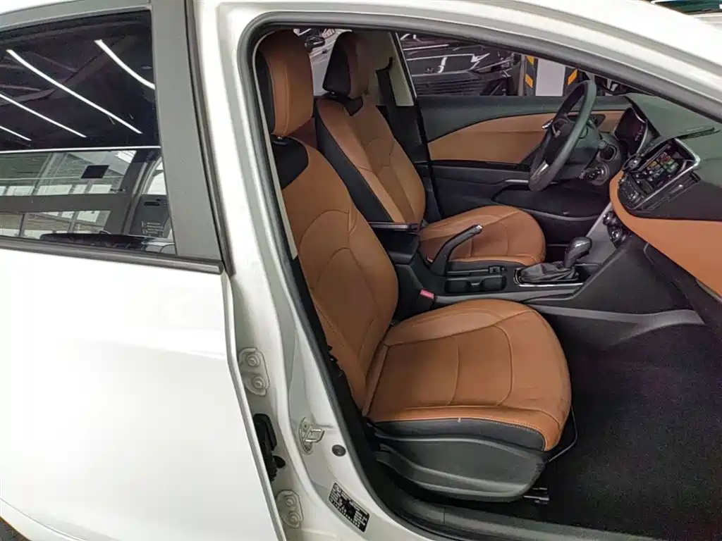 Chevrolet Cavalier 2016 Model 1.5L Automatic Delight Edition фото 25
