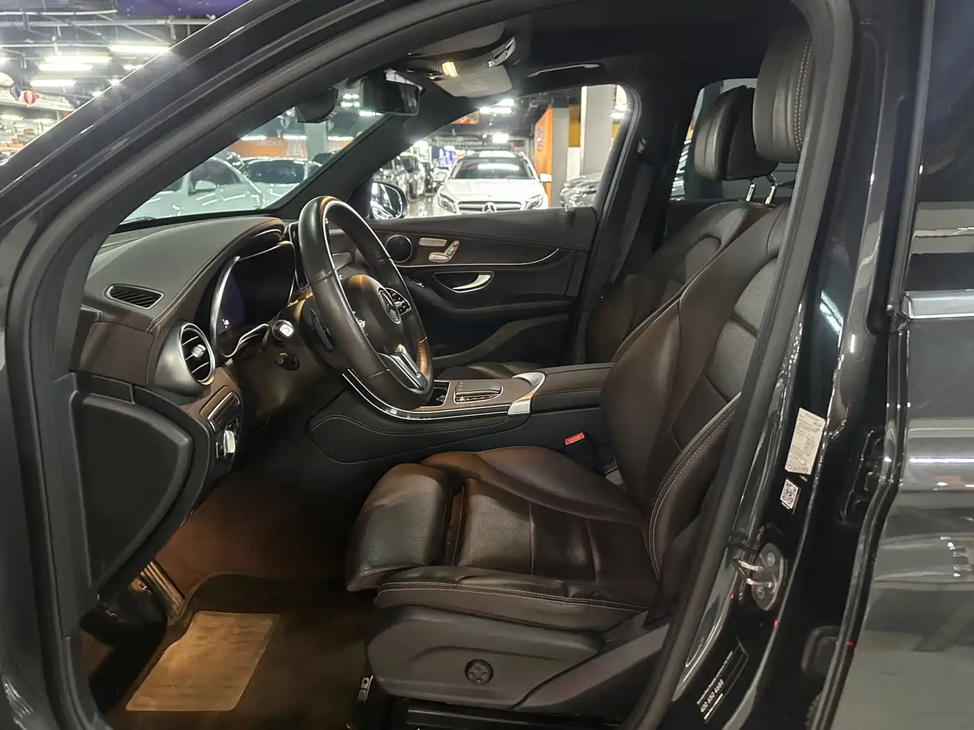 Mercedes-Benz GLC 2020 GLC 300 L 4MATIC Dynamic фото 4