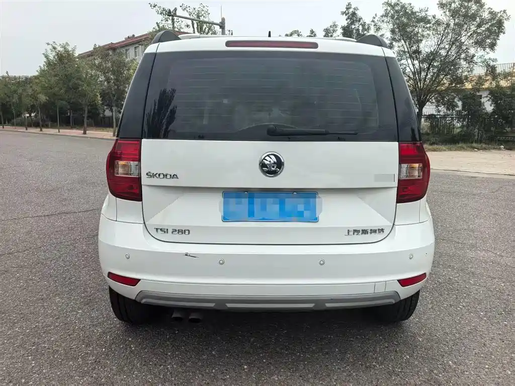 Škoda Yeti 2016 1.4TSI DSG Forward Edition фото 7