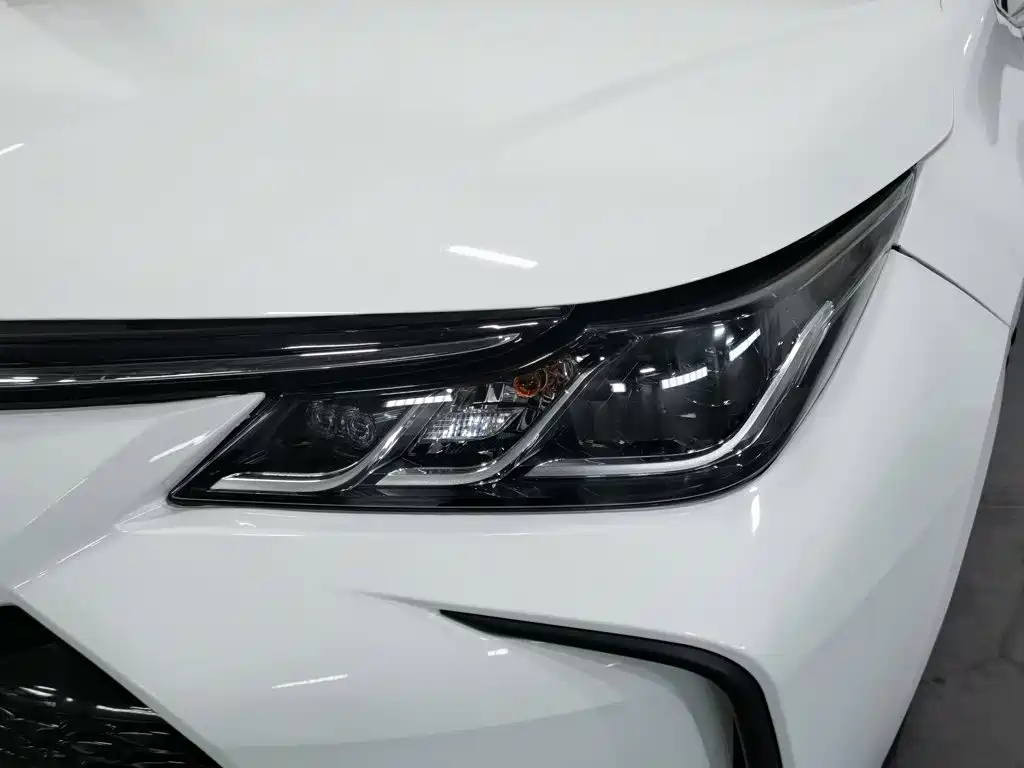 Photo 7 - Toyota Corolla