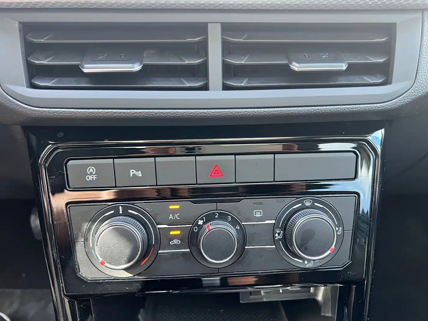 Volkswagen Tanying 2021 1.5L Automatic 30th Anniversary Edition фото 14