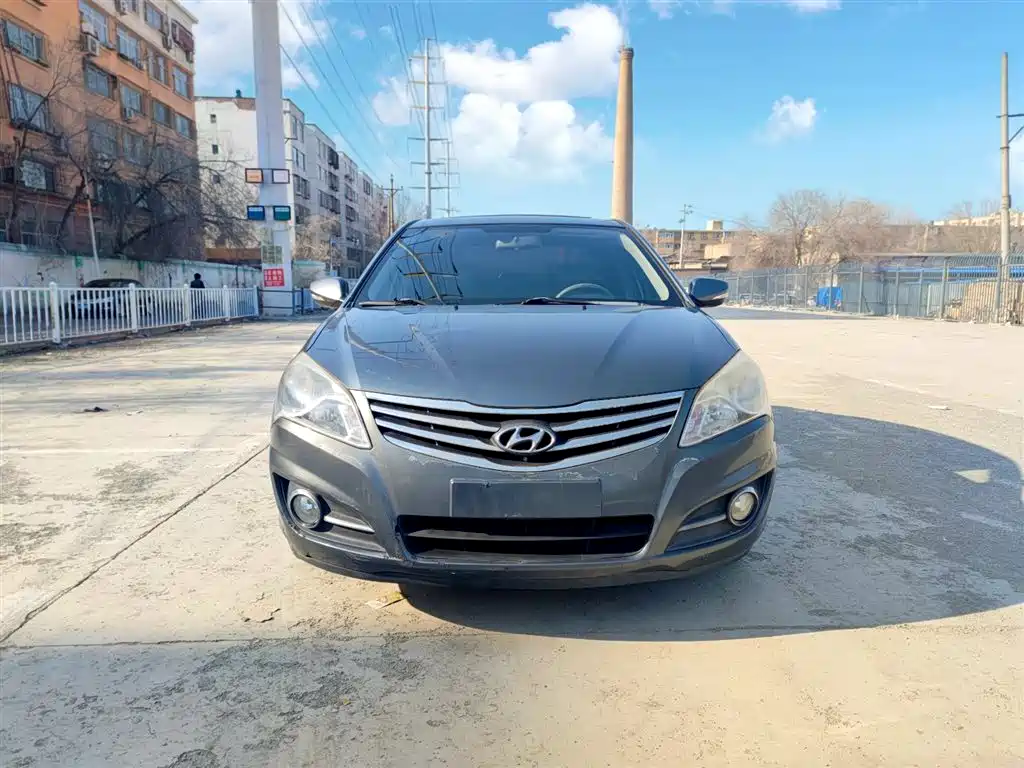 Hyundai Elantra 2011 1.6L Automatic Luxury фото 12