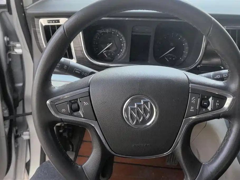 Buick GL8 2011 3.0L XT Luxury Business Flagship фото 15