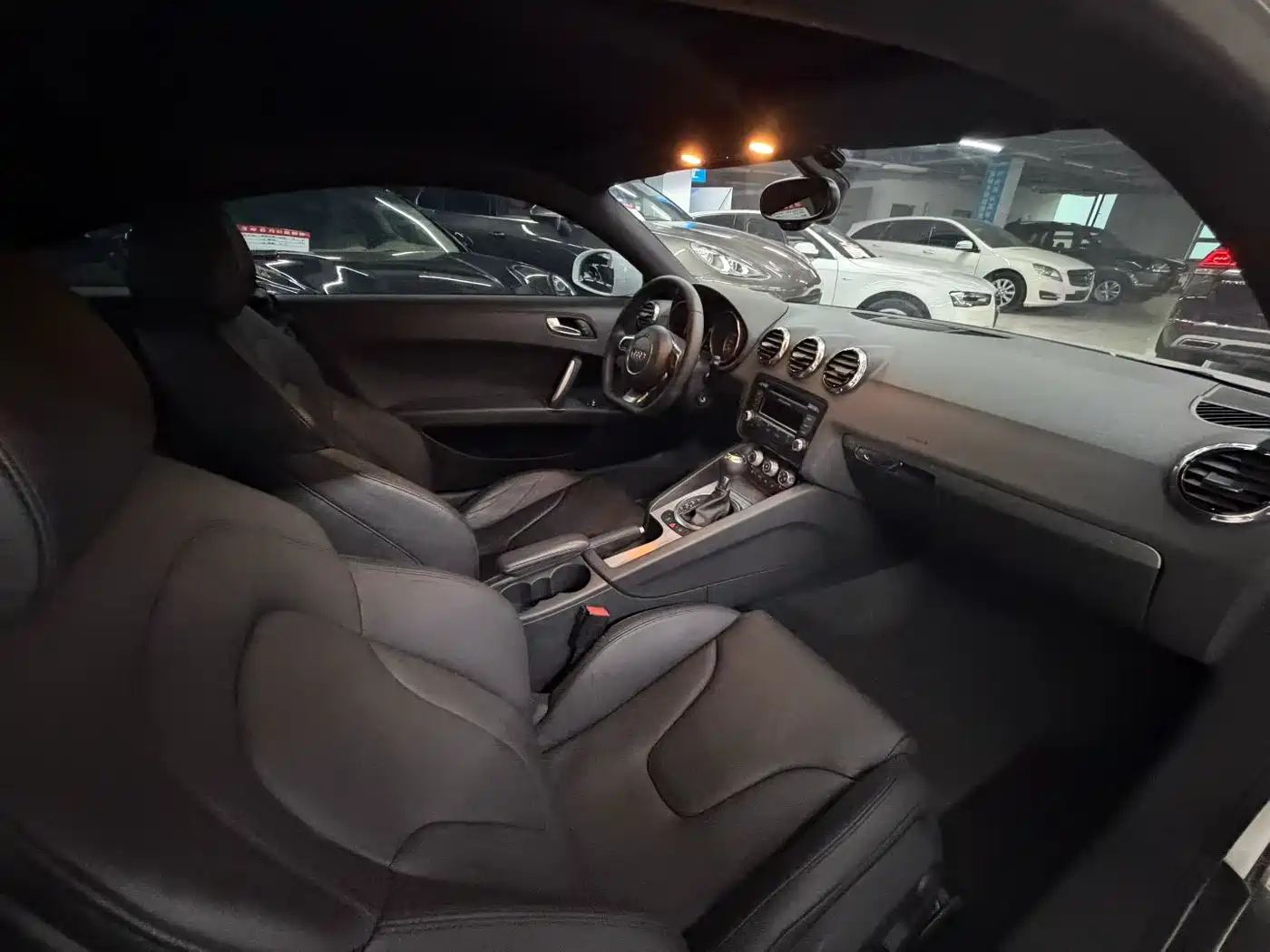 Audi TT 2011 TT Coupe 2.0TFSI фото 6