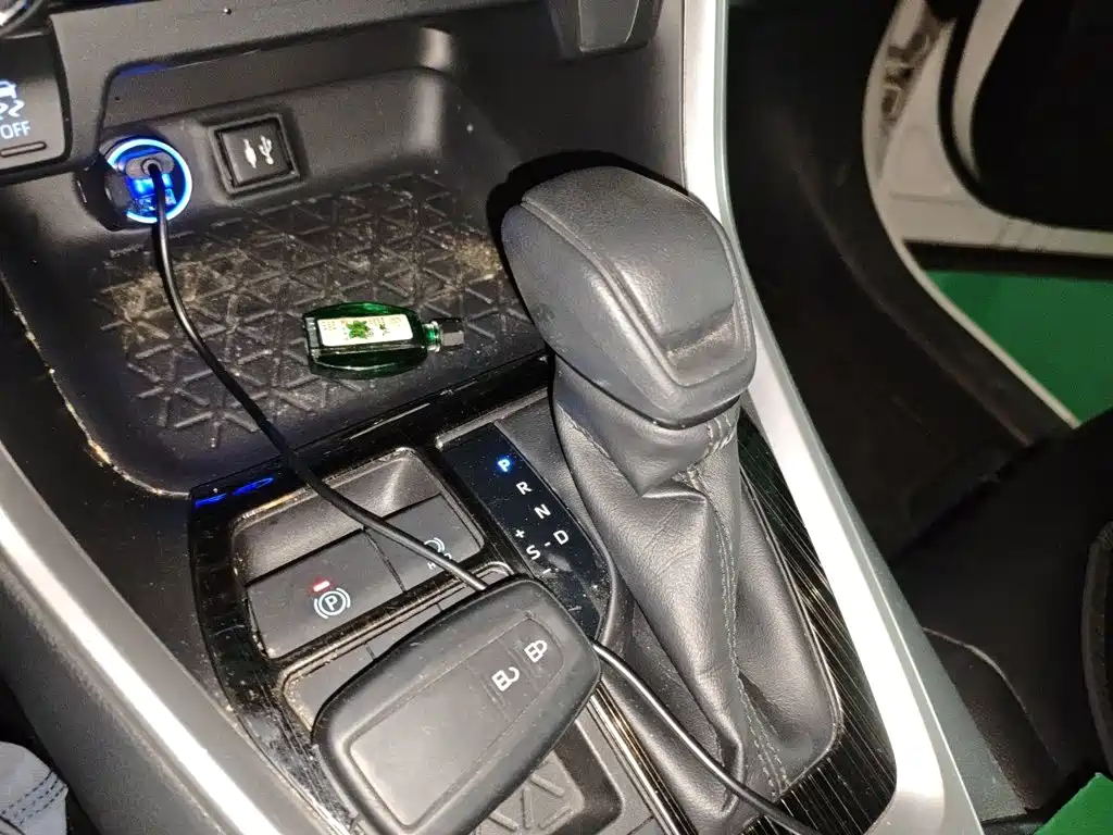 Photo 7 - Toyota RAV4 Rongfang