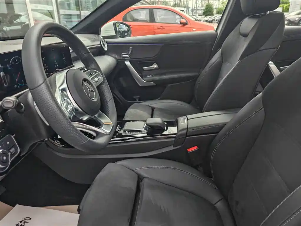 Mercedes-Benz A-Class 2022 A 200 L Sport Sedan Style фото 15