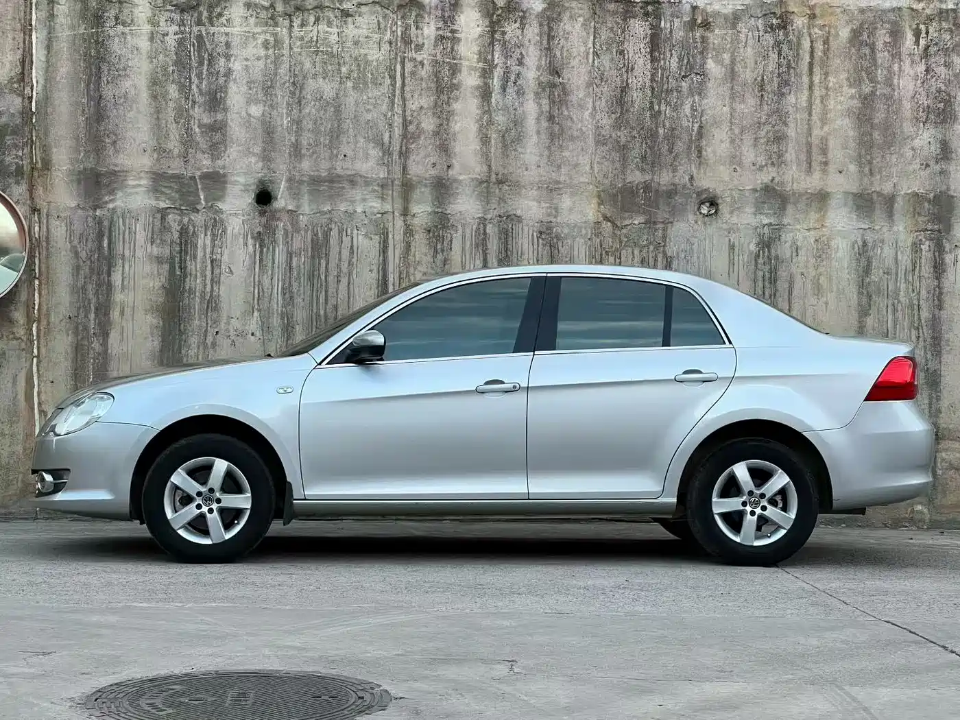Volkswagen Bora 2011 1.6L Automatic Fashion фото 3