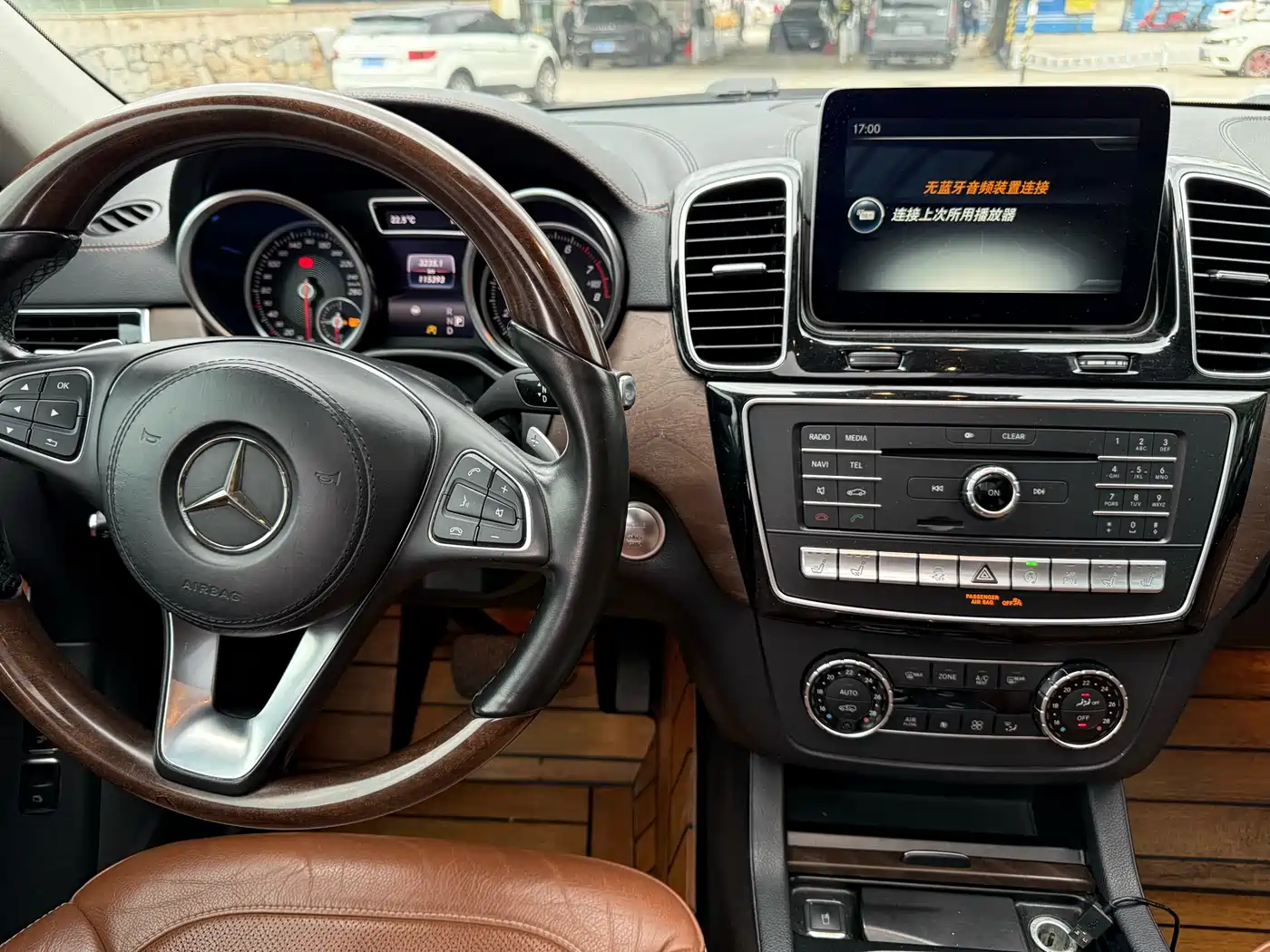 Mercedes-Benz GLS 2016 GLS 500 4MATIC фото 12