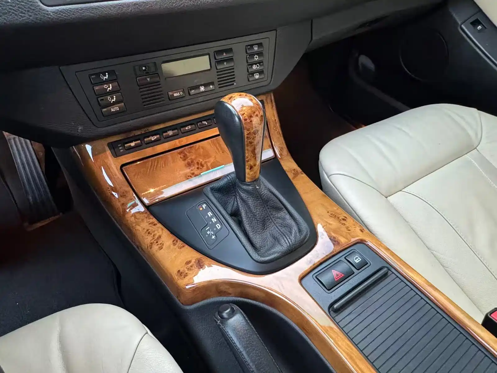 Photo 19 - BMW X5 (Import)
