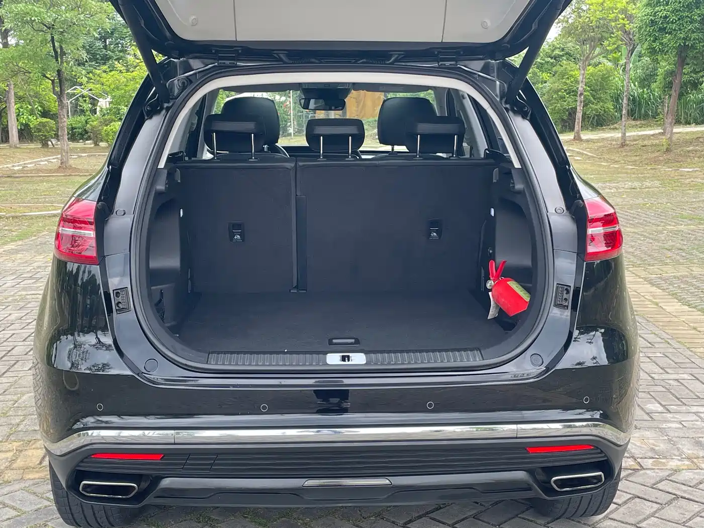 Hongqi HS5 2022 Facelift 2.0T Smart Flag Enjoyment Edition фото 16