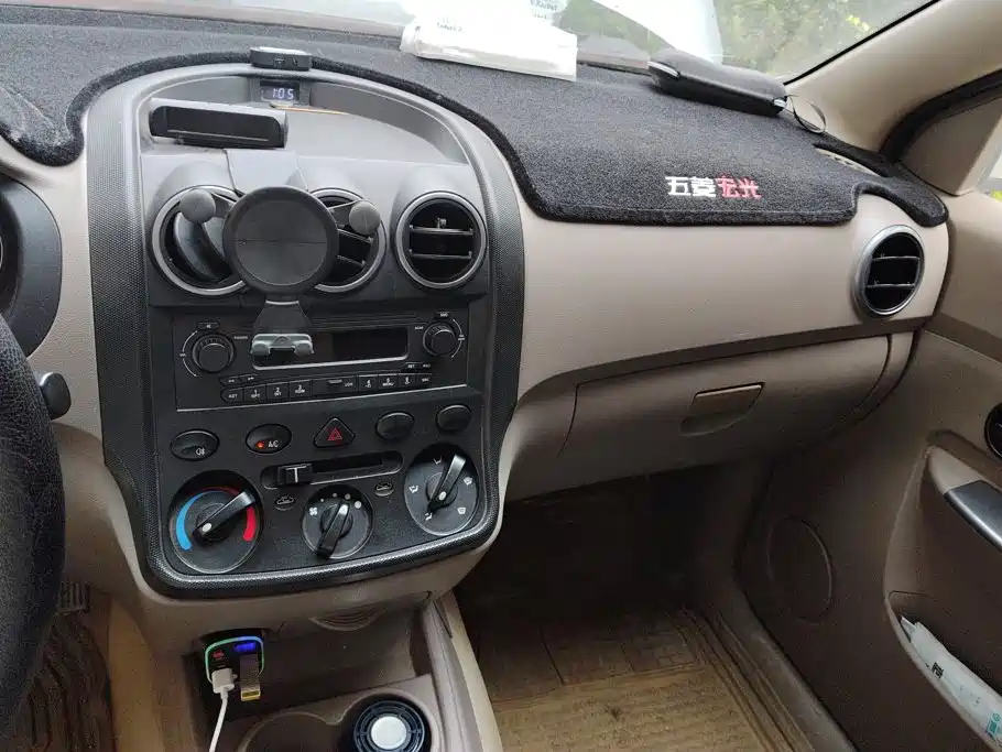 Wuling Motors Wuling Hongguang 2013 2013 1.5L Standard