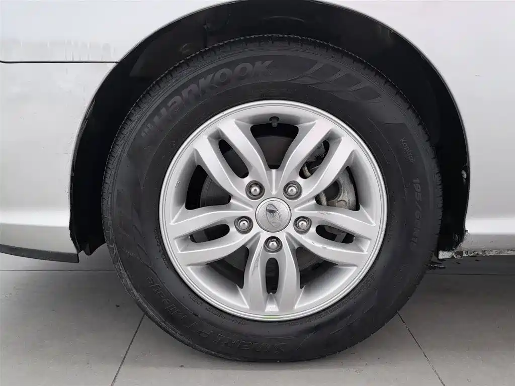 Hyundai Elantra 2011 1.6L Automatic Luxury фото 17