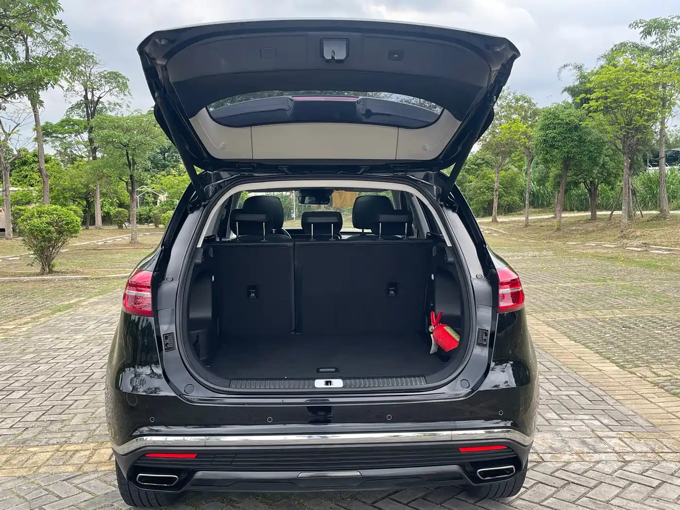 Hongqi HS5 2022 Facelift 2.0T Smart Flag Enjoyment Edition фото 17