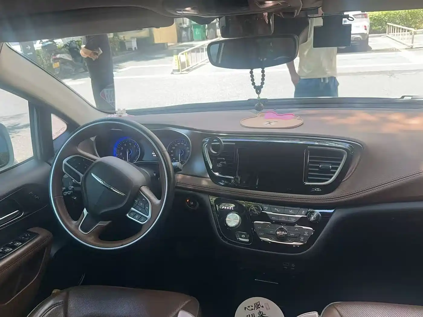 Chrysler Grand Voyager (Import) 2018 2017 3.6L Premium Edition