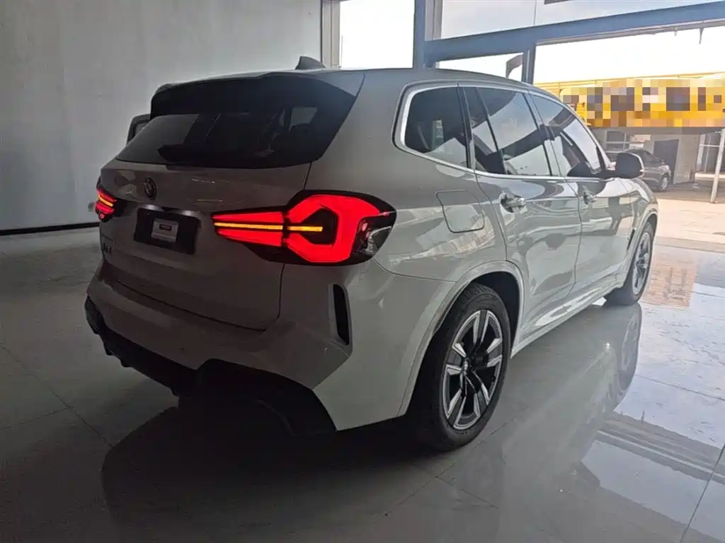 BMW iX3 2022 Facelift Leading Model фото 7