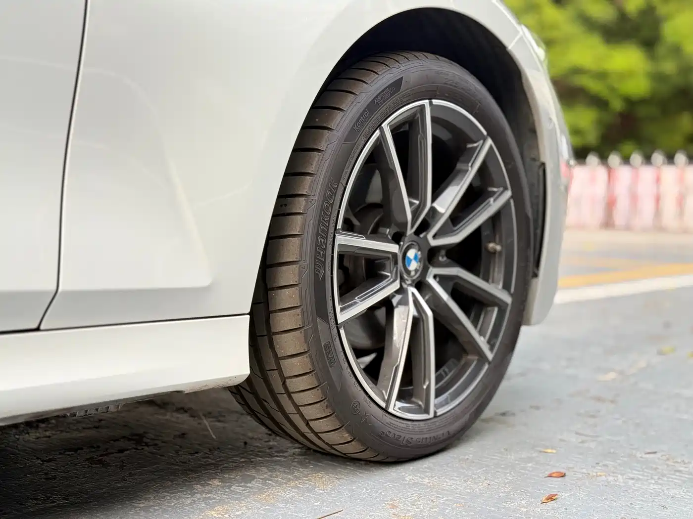 BMW 3 Series 2023 325Li M Sport Package фото 23