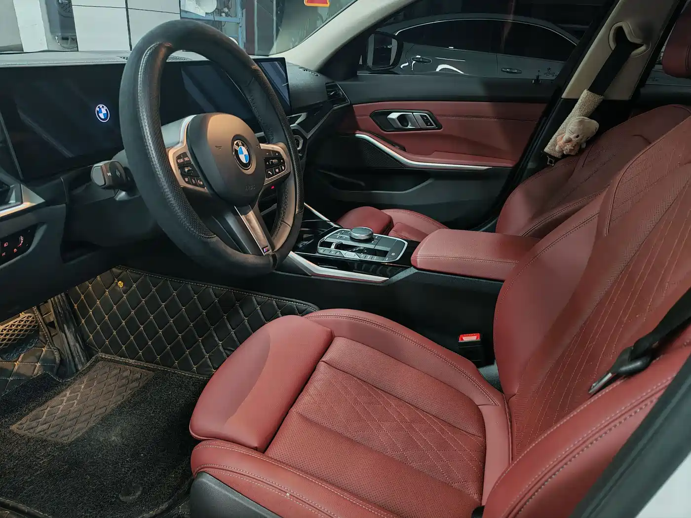 BMW 3 Series 2024 320Li M Sport Package фото 7
