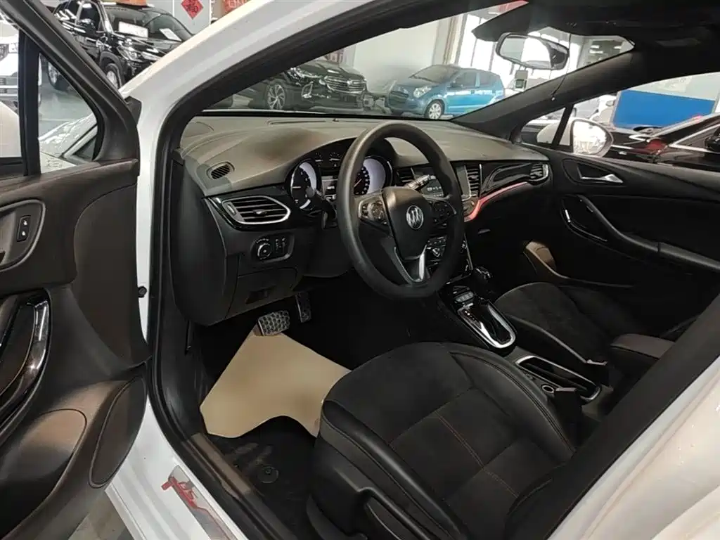 Buick Verano 2018 Hatchback GS 20T Dual Clutch Leading фото 16