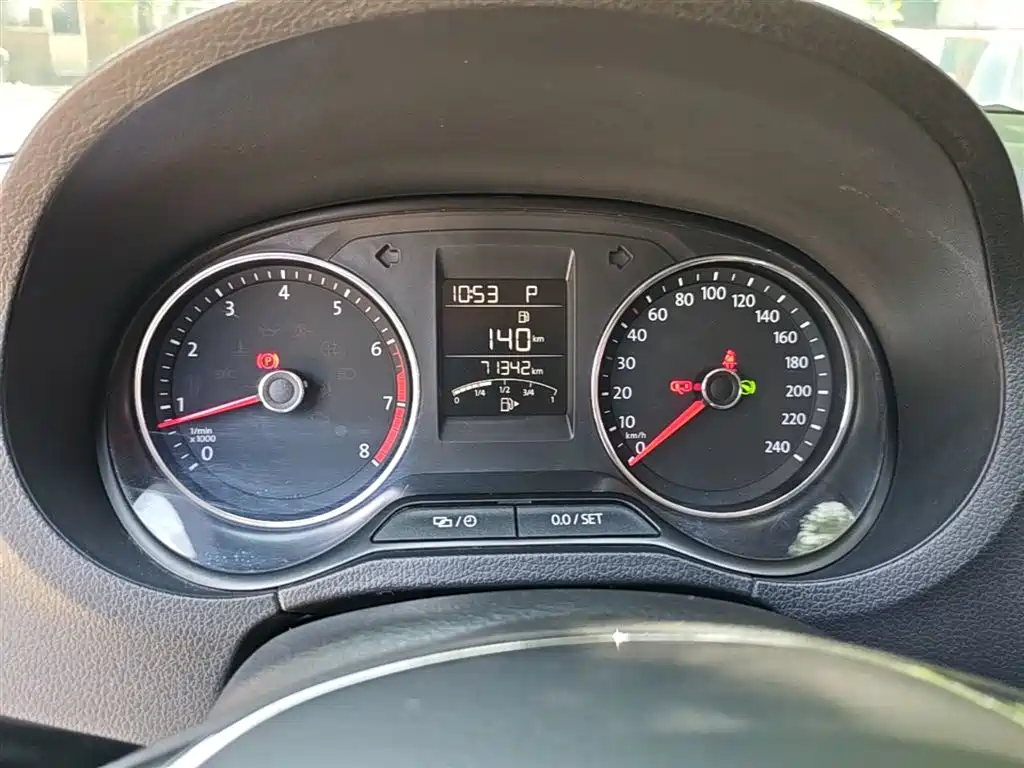 Volkswagen Polo 2016 1.6L Automatic Comfort фото 12