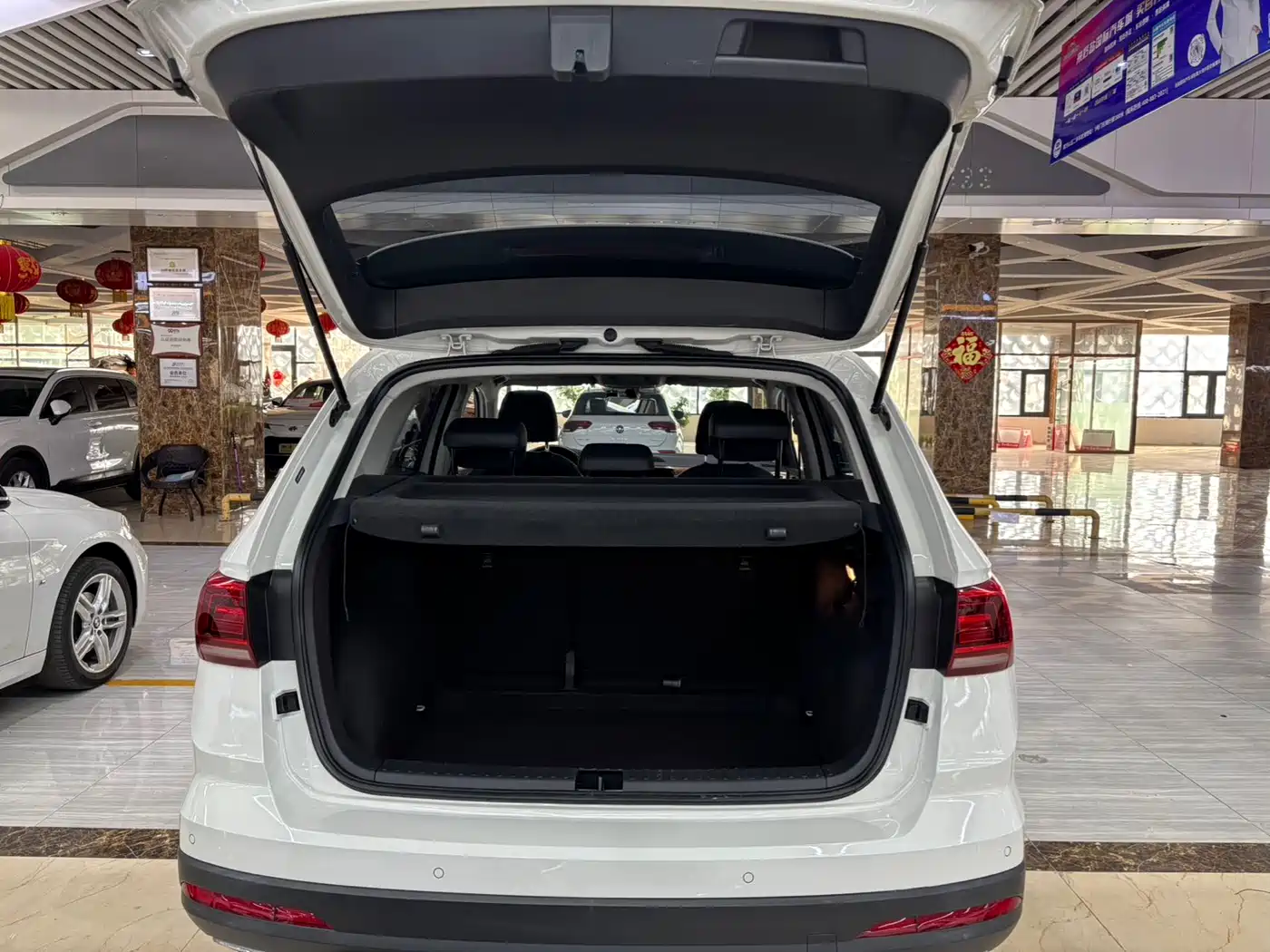 Volkswagen Tharu 2022 280TSI FWD Luxury Edition фото 12