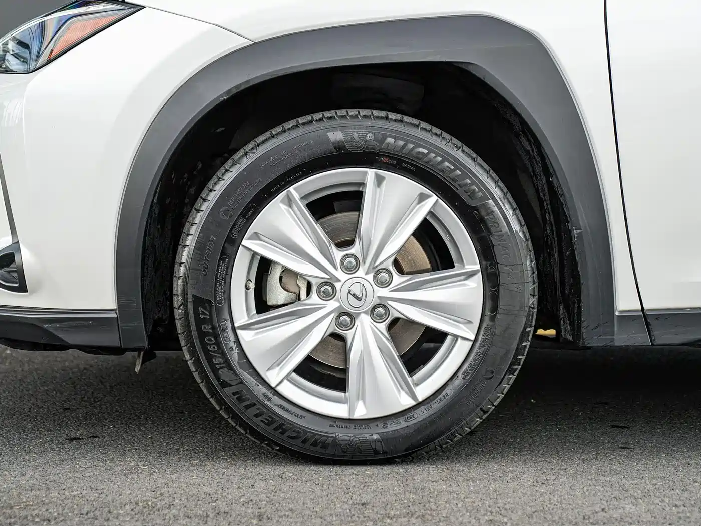 Lexus UX 2022 260h Cool Edition фото 8