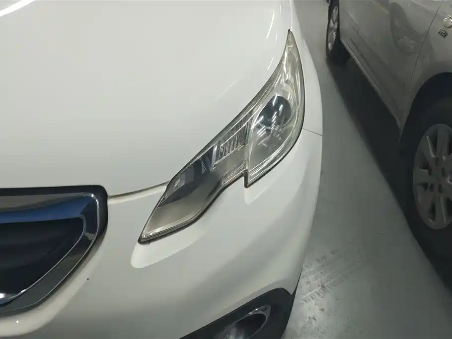 Peugeot 2008 2014 1.6L Automatic Trend Edition фото 5