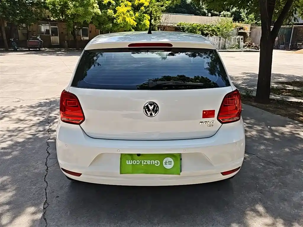 Volkswagen Polo 2016 1.6L Automatic Comfort фото 6