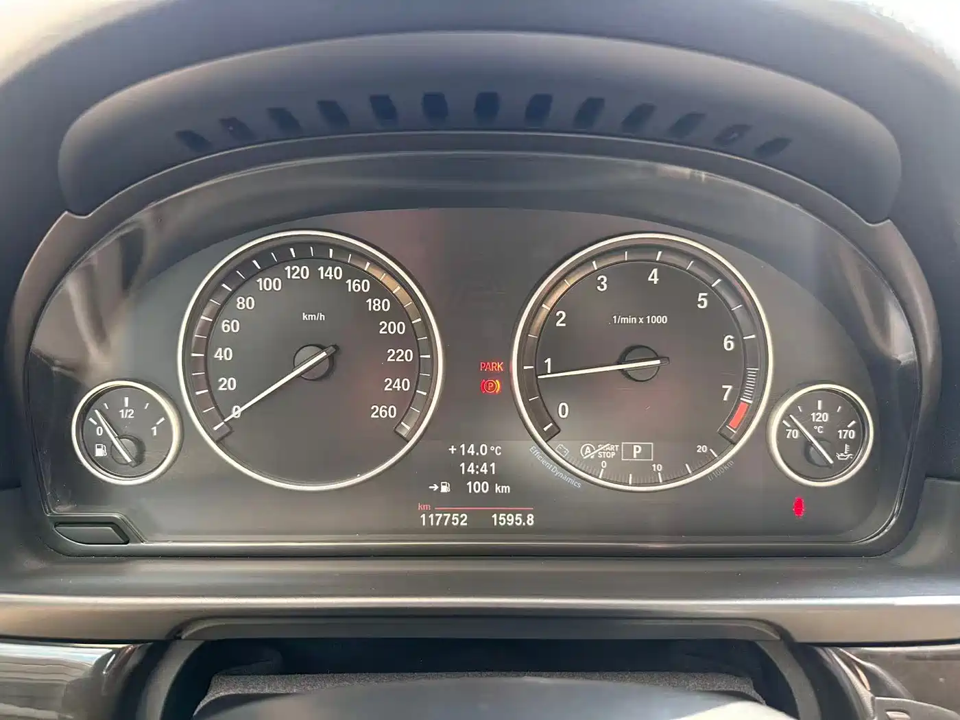 BMW 5 Series 2013 525Li Leadership фото 12