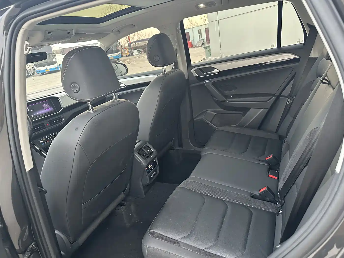 Volkswagen Tayron 2022 280TSI 2WD Luxury Smart Connect Edition фото 11