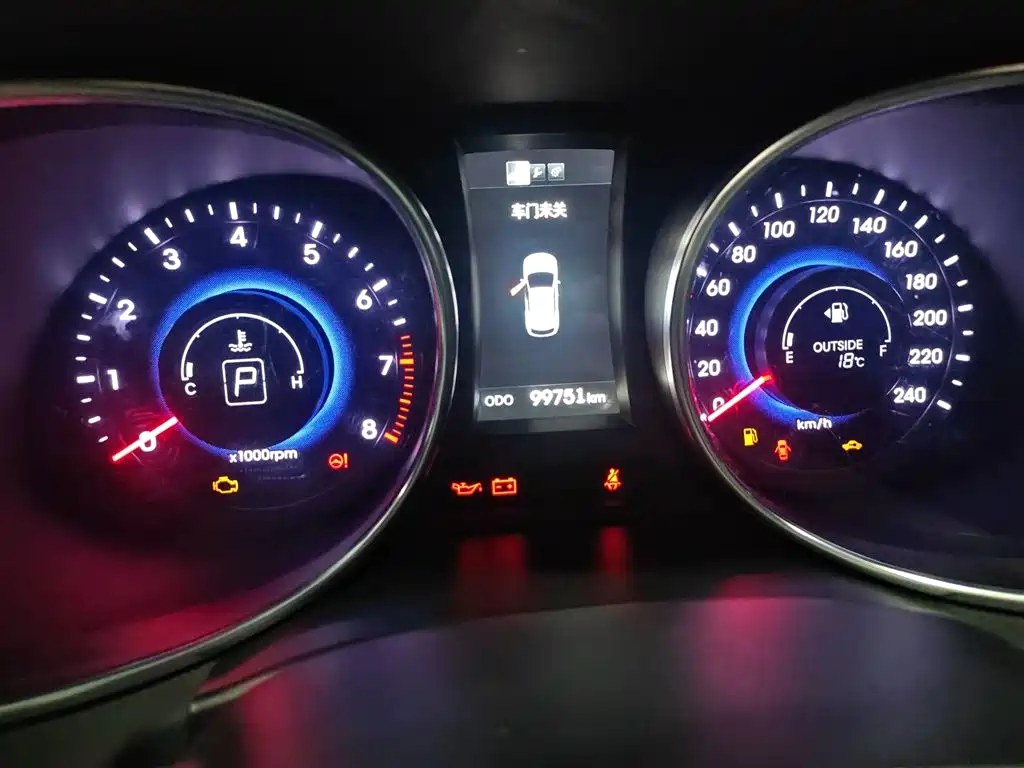 Hyundai Santa Fe 2013 Model 2.4L Automatic 2WD Smart фото 3