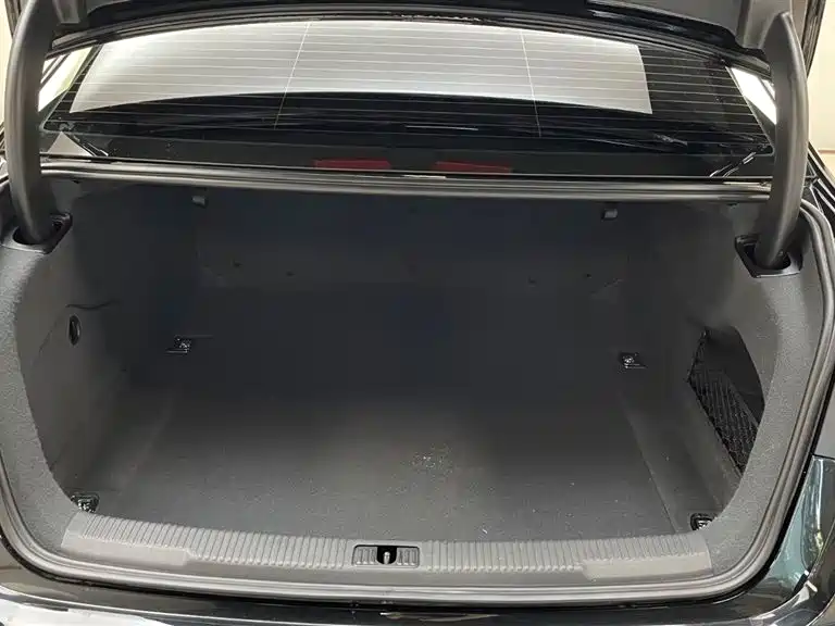 Audi A6L 2018 Model 35 TFSI Collector's Edition фото 22