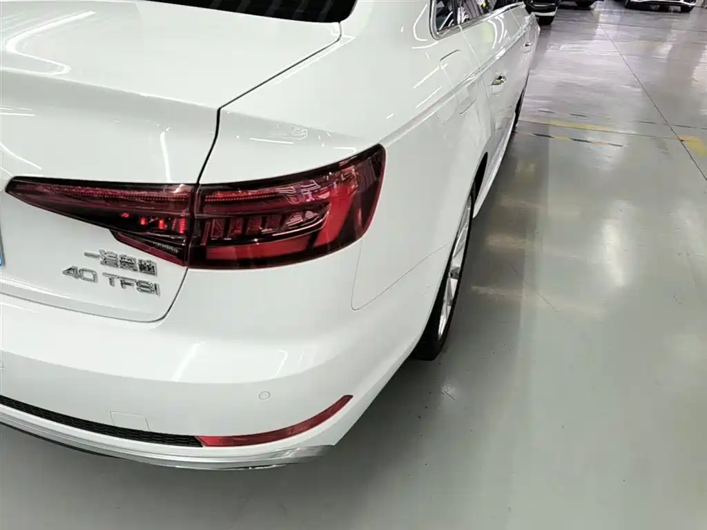 Audi A4L 2019 40 TFSI Fashion (China V) фото 8