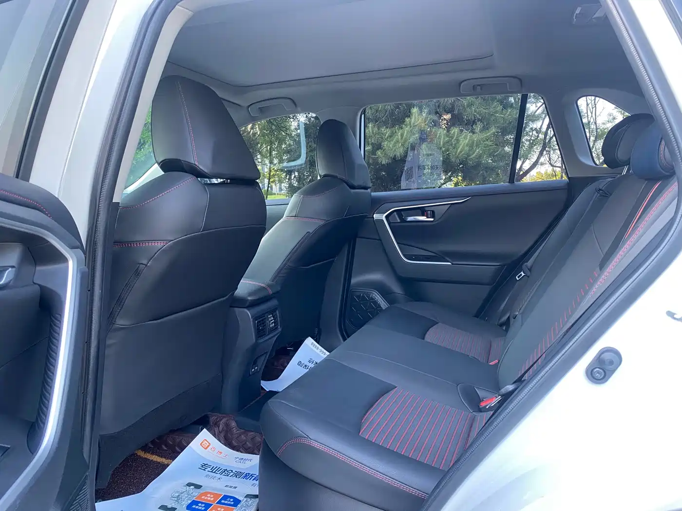 Toyota RAV4 Rongfang Dual Engine E+ 2021 2.5L 4WD Flagship Pro фото 6