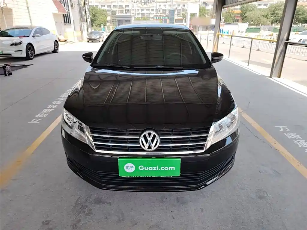 Volkswagen Lavida 2013 Facelift Classic 1.6L Automatic Trend фото 3