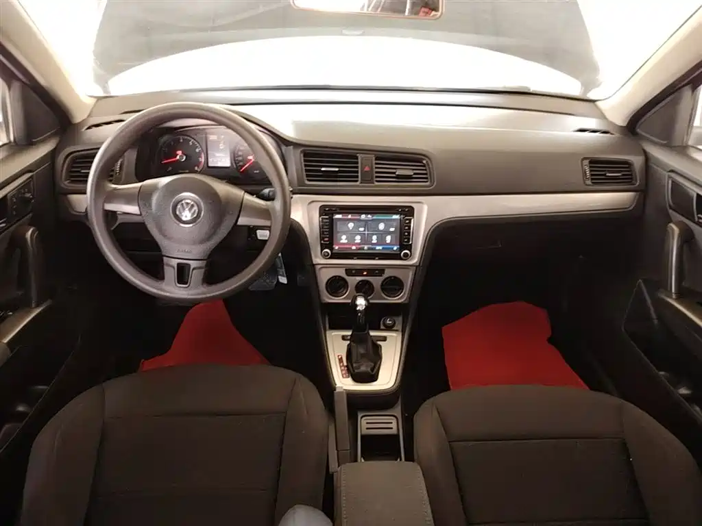 Volkswagen Lavida 2013 Facelift Classic 1.6L Automatic Trend фото 10