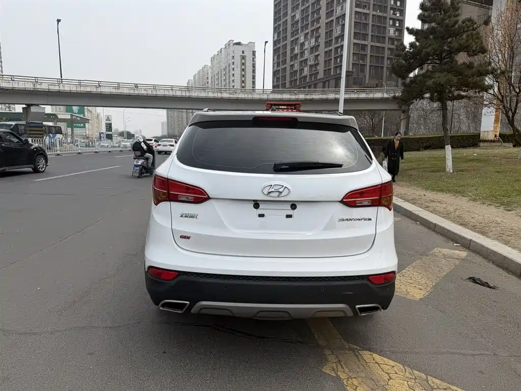 Hyundai Santa Fe 2013 Model 2.4L Automatic 2WD Smart фото 6