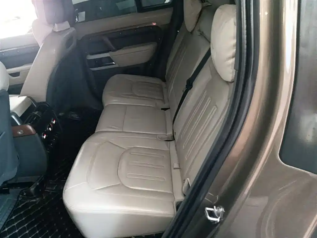 Land Rover Defender 2020 Model 110 P400 HSE фото 17