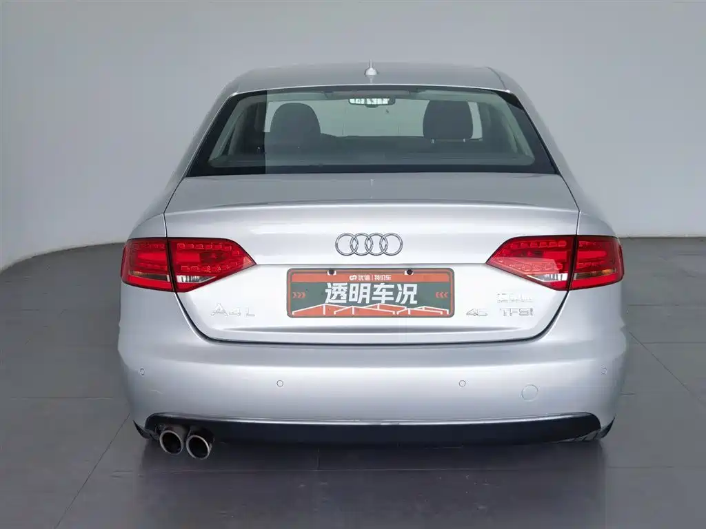 Audi A4L 2010 2.0 TFSI Technology фото 4