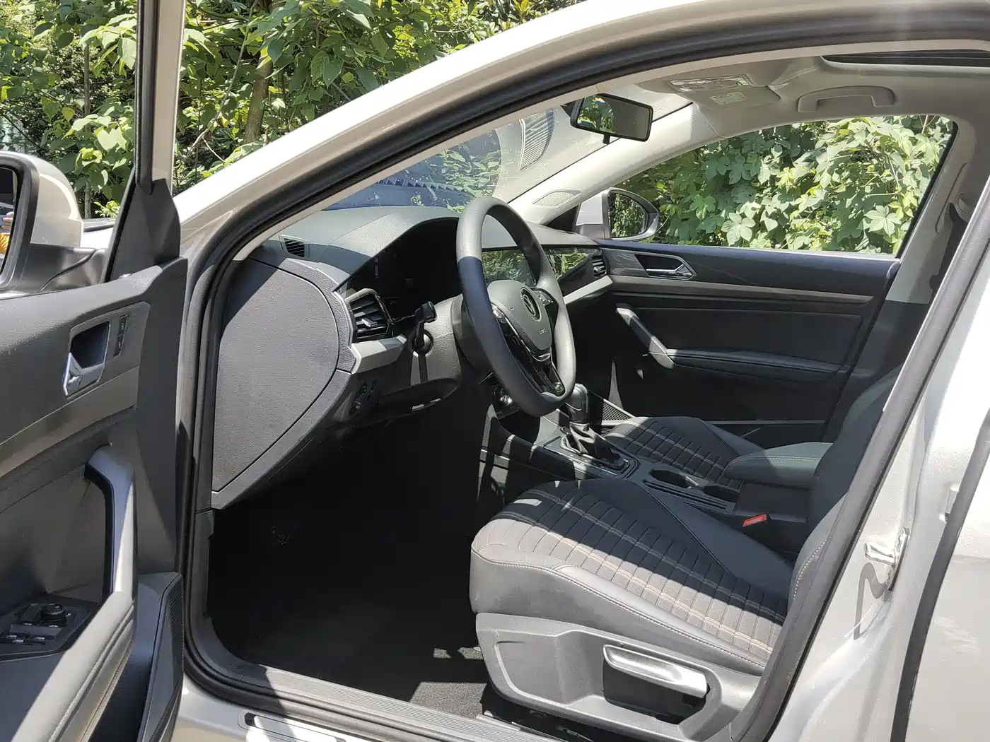 Volkswagen Lavida 2022 280TSI DSG Comfort Edition фото 9