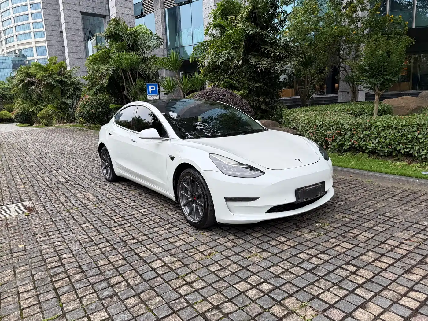 Фото 3 - Tesla Model 3 (Import)