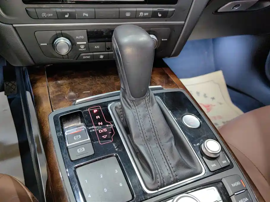 Audi A6L 2018 Model 35 TFSI Collector's Edition фото 16