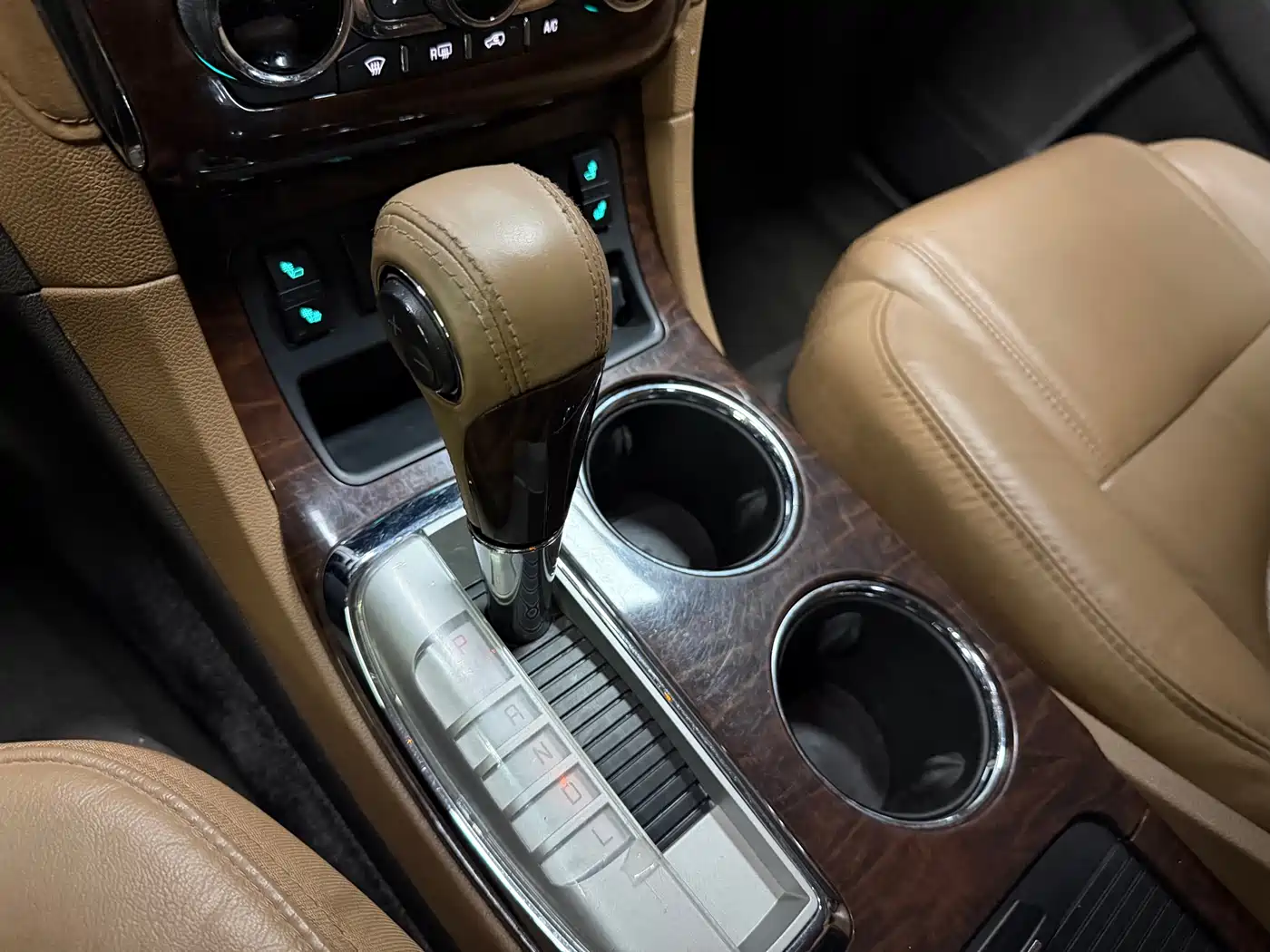 Buick Enclave 2014 3.6L 2WD Elite Comfort фото 22